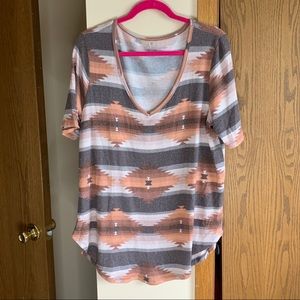 Like New softest southwestern short sleeve Tee